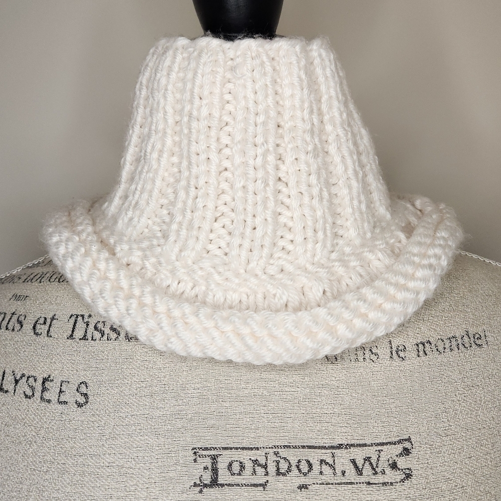Vintage handknit cowl infinity neck warmer